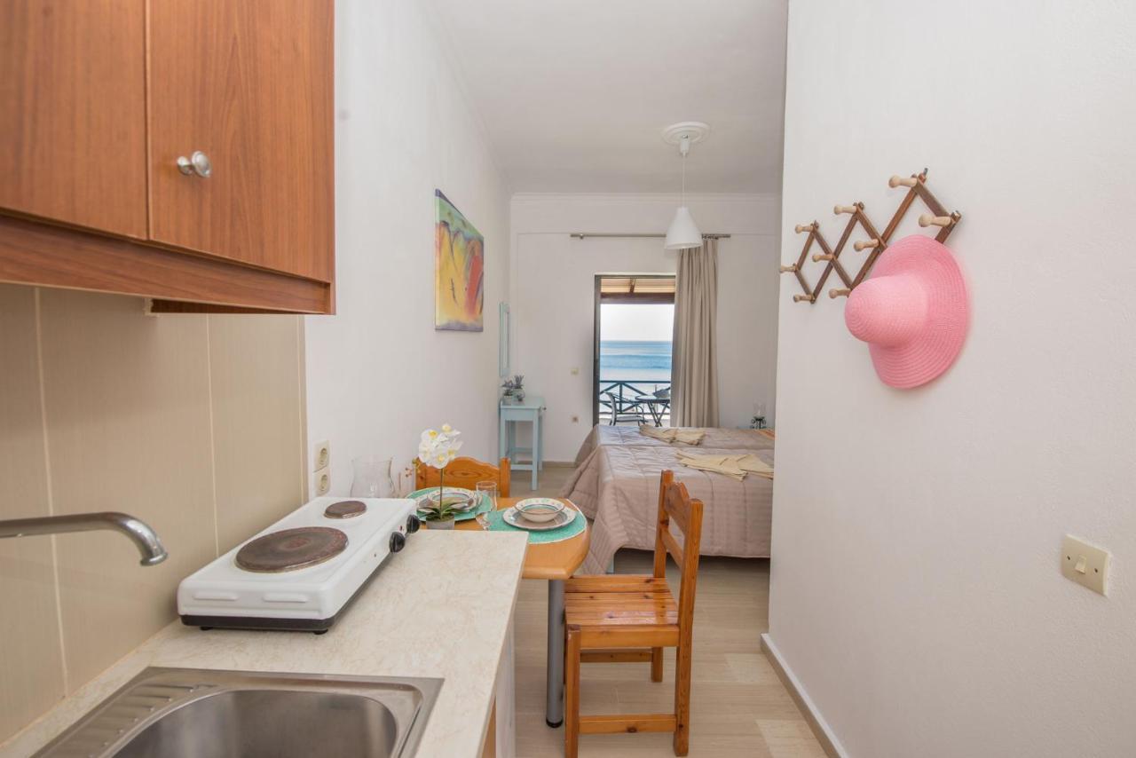Spiros And Polyxeni Apartments Afión Buitenkant foto