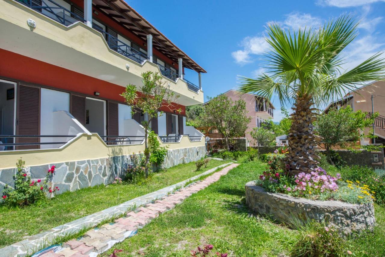 Spiros And Polyxeni Apartments Afión Buitenkant foto